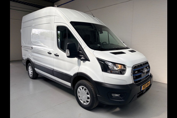 Ford E-Transit SERVICEWAGEN ELEKTRISCH AUTOMAAT 350 L2H3 Trend 68 kWh BOTT INRICHTING, V230 OMVORMER, RIJKLAARPRIJS!