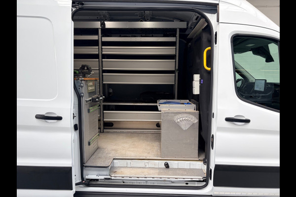 Ford E-Transit SERVICEWAGEN ELEKTRISCH AUTOMAAT 350 L2H3 Trend 68 kWh BOTT INRICHTING, V230 OMVORMER, RIJKLAARPRIJS!