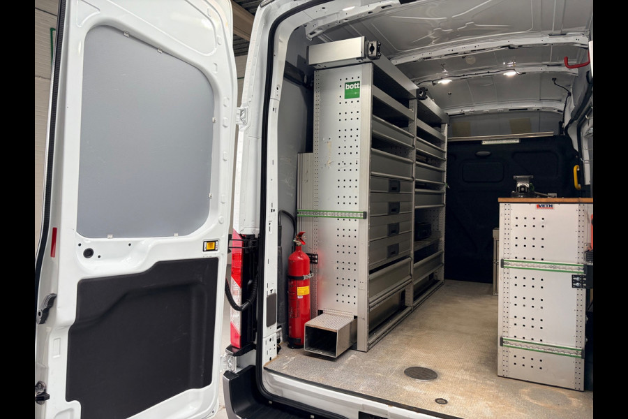 Ford E-Transit SERVICEWAGEN ELEKTRISCH AUTOMAAT 350 L2H3 Trend 68 kWh BOTT INRICHTING, V230 OMVORMER, RIJKLAARPRIJS!