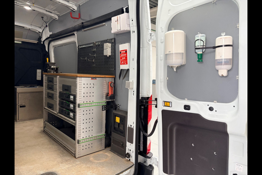 Ford E-Transit SERVICEWAGEN ELEKTRISCH AUTOMAAT 350 L2H3 Trend 68 kWh BOTT INRICHTING, V230 OMVORMER, RIJKLAARPRIJS!
