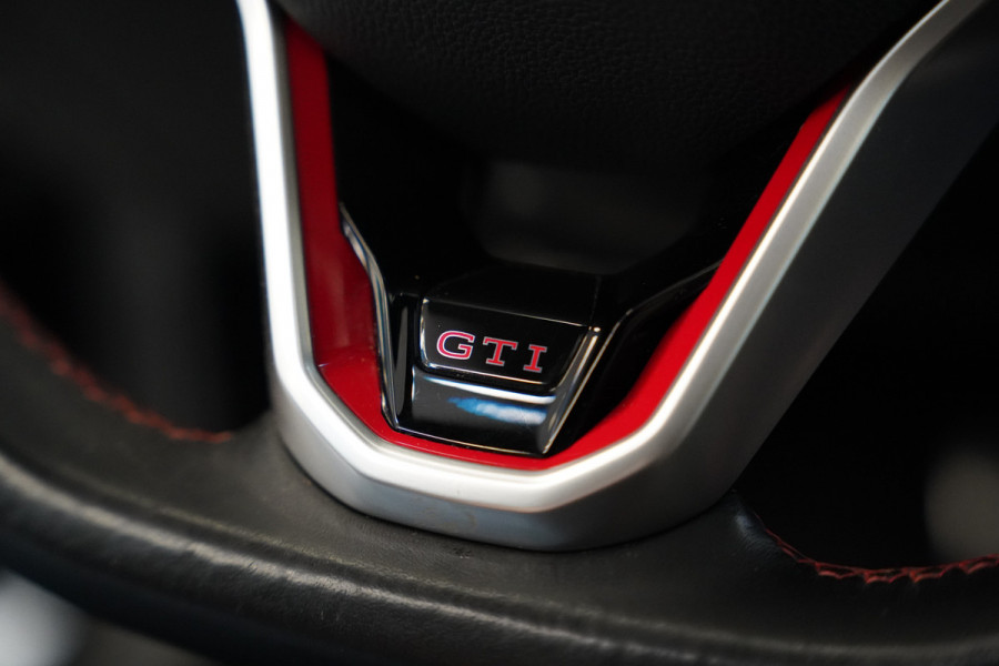 Volkswagen Golf 2.0 TSI GTI Clubsport Panoramadak Harman&Kardon Head-Up