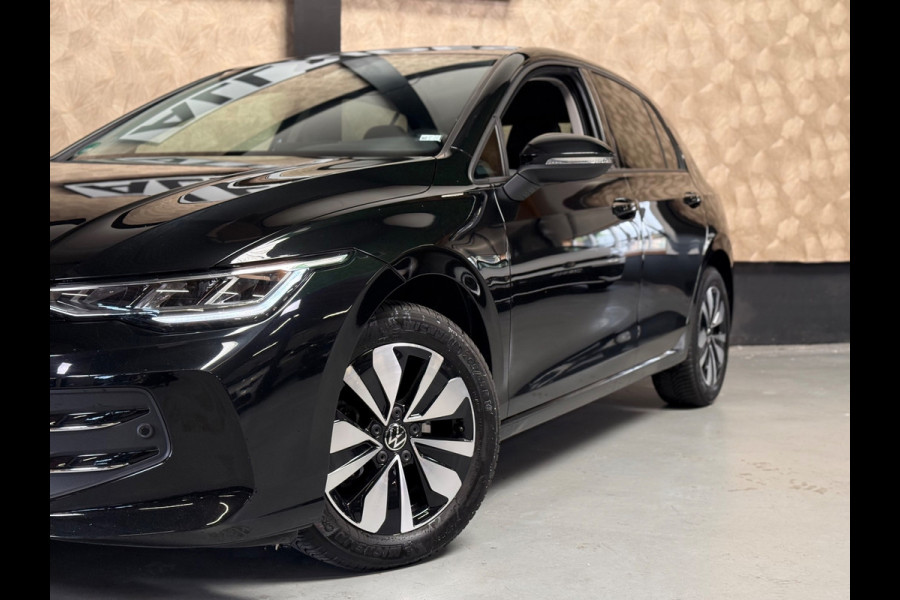Volkswagen Golf 1.5 eTSI | Stoel/Stuurverwarming | Carplay | Sfeerverlichting | Led | Parkeersensoren