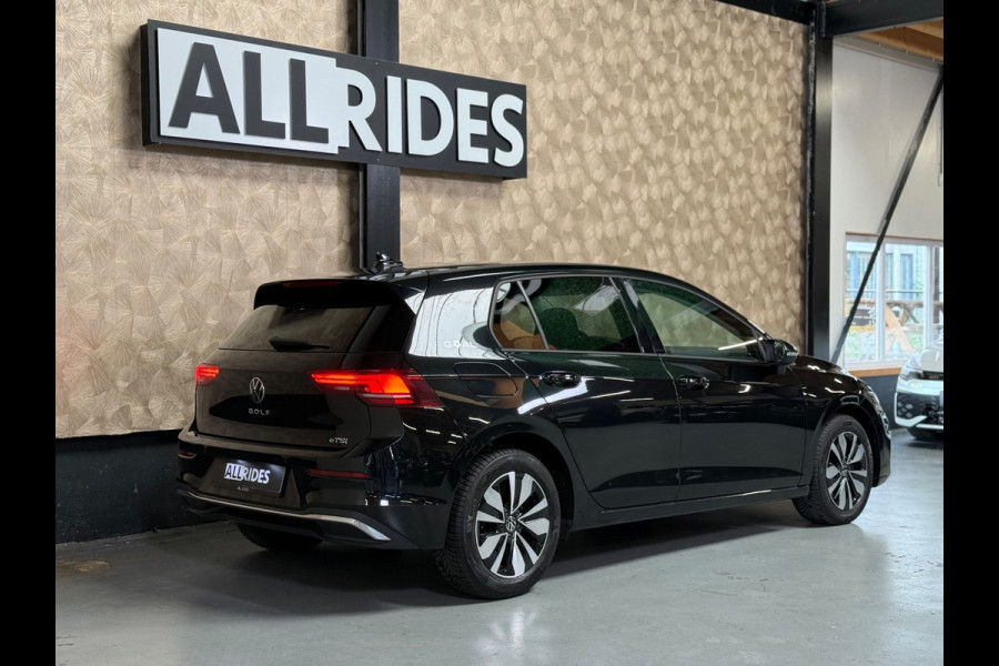 Volkswagen Golf 1.5 eTSI | Stoel/Stuurverwarming | Carplay | Sfeerverlichting | Led | Parkeersensoren