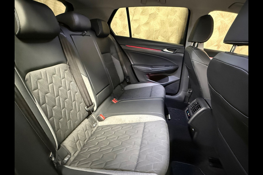 Volkswagen Golf 1.5 eTSI | Stoel/Stuurverwarming | Carplay | Sfeerverlichting | Led | Parkeersensoren