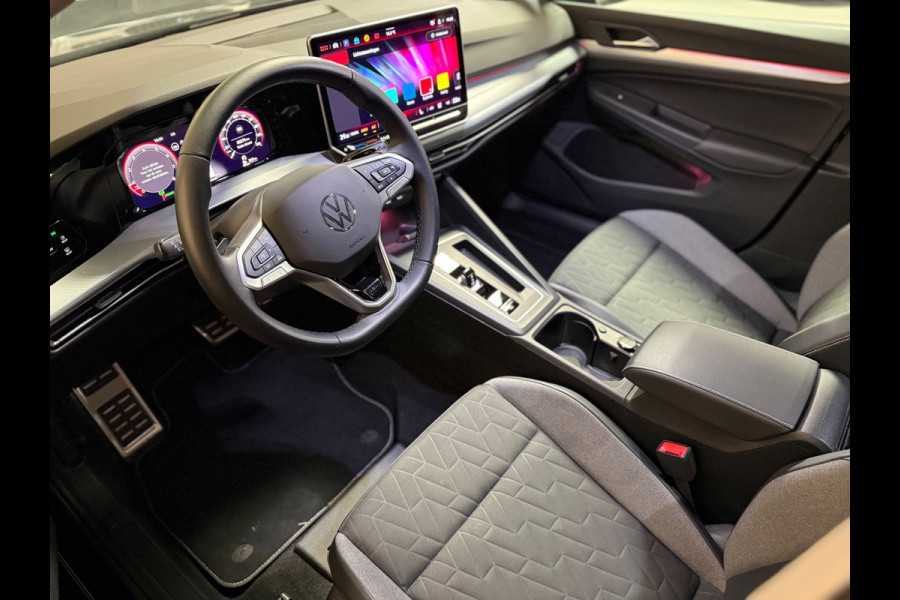 Volkswagen Golf 1.5 eTSI | Stoel/Stuurverwarming | Carplay | Sfeerverlichting | Led | Parkeersensoren
