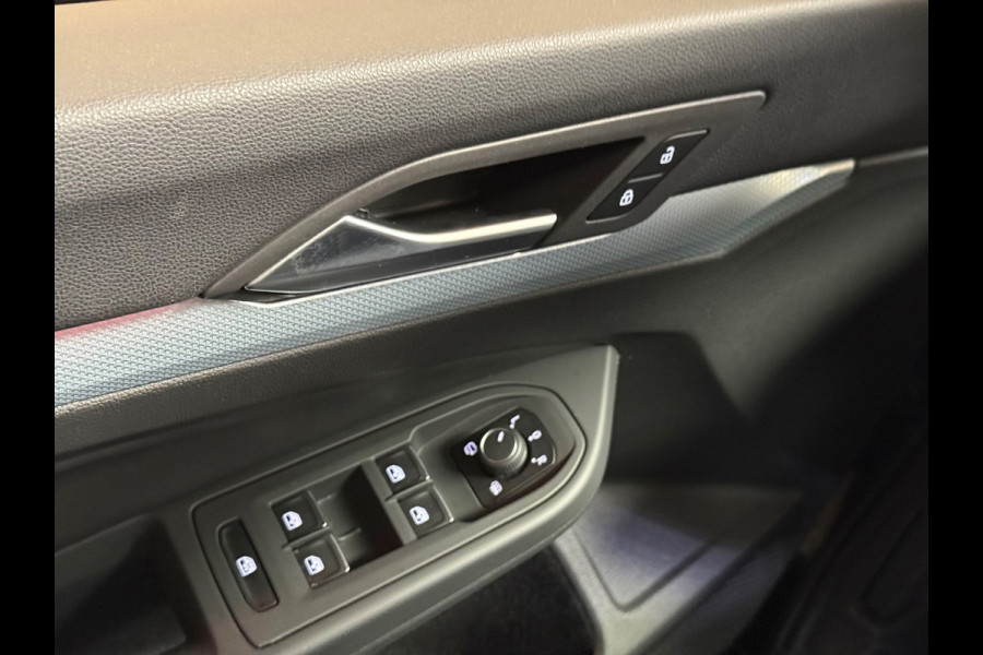Volkswagen Golf 1.5 eTSI | Stoel/Stuurverwarming | Carplay | Sfeerverlichting | Led | Parkeersensoren