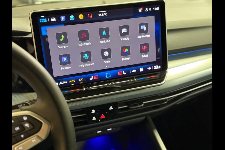 Volkswagen Golf 1.5 eTSI | Stoel/Stuurverwarming | Carplay | Sfeerverlichting | Led | Parkeersensoren