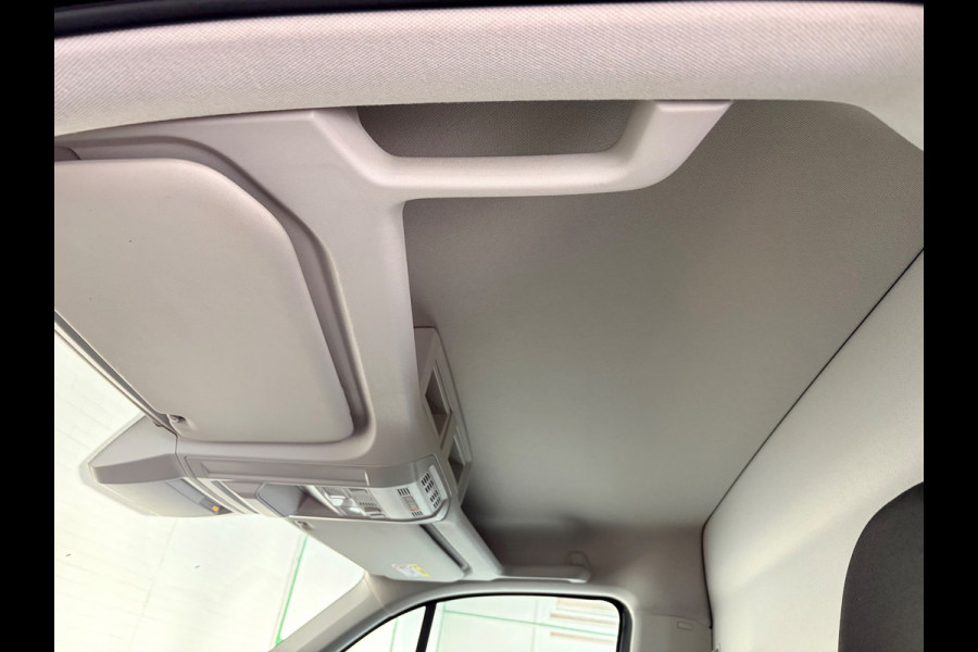 Volkswagen Crafter Automaat DSG 35 2.0 TDI 177pk euro6 L3H2 oude L2H1 Highline, Trekhaak 3000kg, RIJKLAARPRIJS Nederlandse Bus!