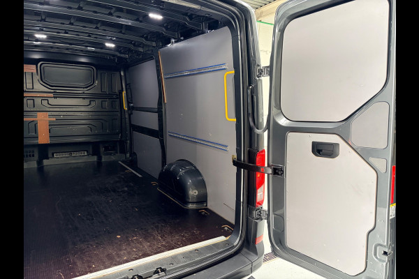 Volkswagen Crafter Automaat DSG 35 2.0 TDI 177pk euro6 L3H2 oude L2H1 Highline, Trekhaak 3000kg, RIJKLAARPRIJS Nederlandse Bus!