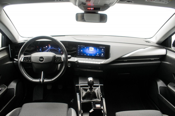 Opel Astra 1.2 Turbo Black Edition NL-auto [ Full LED Carplay 1e Eigenaar Keyless Start Digital Dashboard Parkeersensoren ]