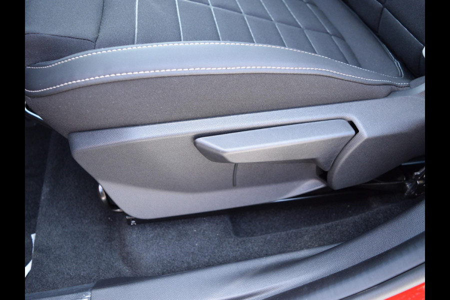 Citroën ë-C3 Max 113pk Comfort Range 44 kWh | VOORRAAD | STOELVERWARMING | VERWARMDE VOORRUIT | VERWARMD STUURWIEL | 17" LM VELGEN | NAVI | CLIMATE CONTROL |