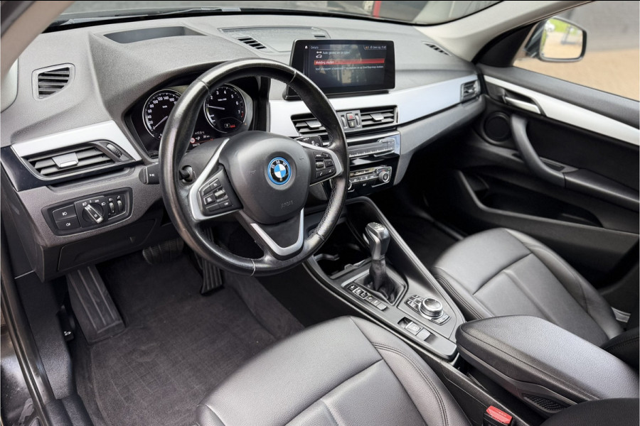 BMW X1 xDrive25e | Head-Up | Trekhaak | Leder | Camera | Elektrische Klep | 35X op voorraad