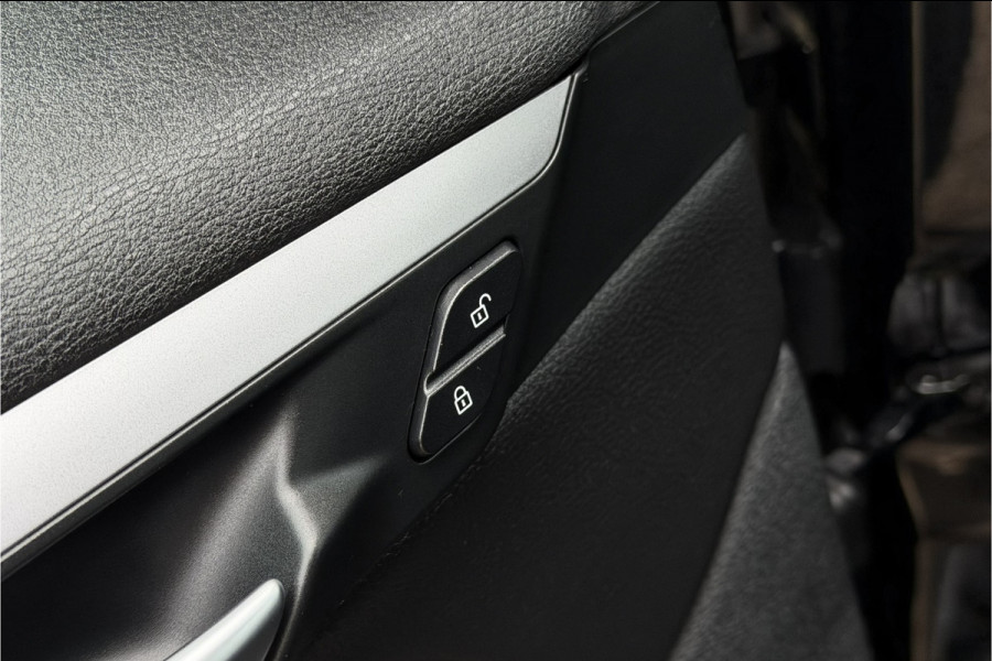 BMW X1 xDrive25e | Head-Up | Trekhaak | Leder | Camera | Elektrische Klep | 35X op voorraad