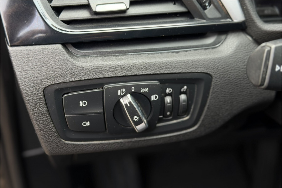 BMW X1 xDrive25e | Head-Up | Trekhaak | Leder | Camera | Elektrische Klep | 35X op voorraad