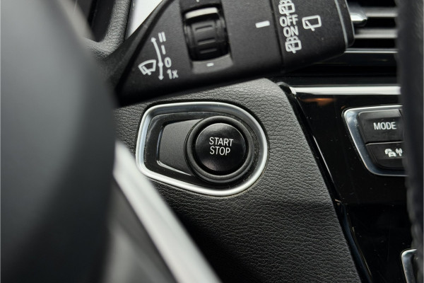 BMW X1 xDrive25e | Head-Up | Trekhaak | Leder | Camera | Elektrische Klep | 35X op voorraad