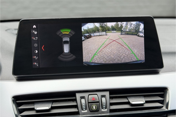 BMW X1 xDrive25e | Head-Up | Trekhaak | Leder | Camera | Elektrische Klep | 35X op voorraad
