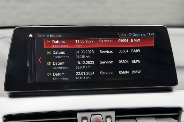 BMW X1 xDrive25e | Head-Up | Trekhaak | Leder | Camera | Elektrische Klep | 35X op voorraad