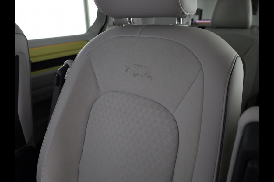 Volkswagen ID. Buzz Pro 86 kWh LWB 7p. 286 pk | SoH 96,36% |Navigatie | Panoramadak | Trekhaak (wegklapbaar) | Parkeersensoren (Park assist) | Rondomzicht camera | Elektr. schuifdeuren | Stoelverwarming |