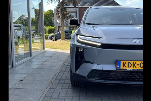 Toyota C-HR+ 77 kWh First Edition | 20 inch velgen, Elektrische achterklep, Dodehoekherkenning, Parkeersensoren