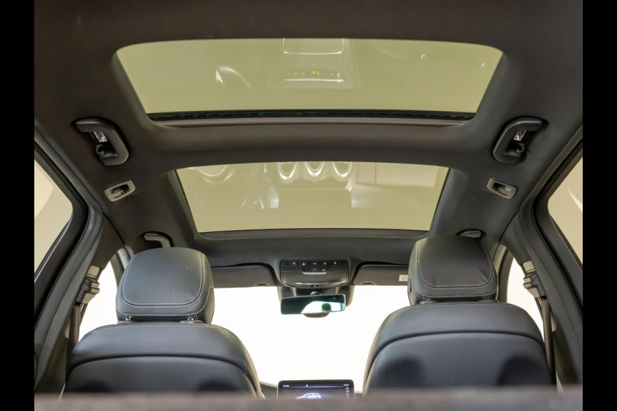 Mercedes-Benz C-Klasse Estate 300 e Business Solution AMG / 320pk / Panorama dak / Trekhaak / Multibeam /
