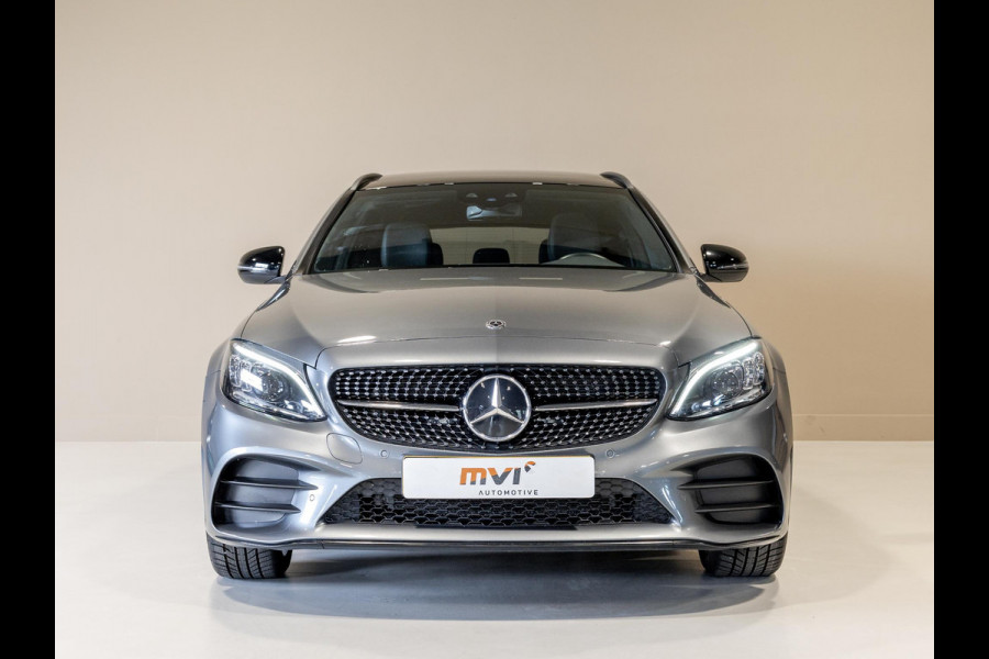 Mercedes-Benz C-Klasse Estate 300 e Business Solution AMG / 320pk / Panorama dak / Trekhaak / Multibeam /