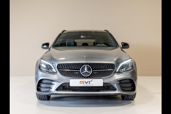 Mercedes-Benz C-Klasse Estate 300 e Business Solution AMG / 320pk / Panorama dak / Trekhaak / Multibeam /