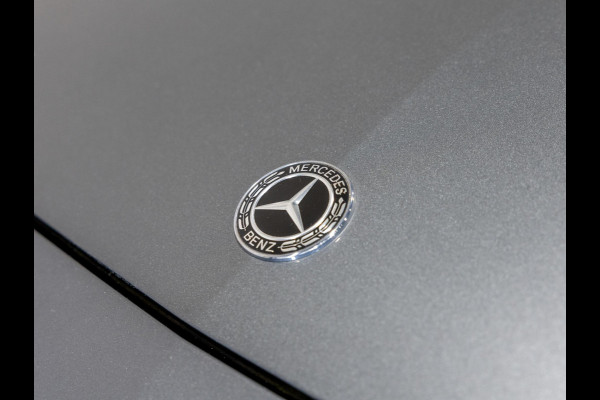 Mercedes-Benz C-Klasse Estate 300 e Business Solution AMG / 320pk / Panorama dak / Trekhaak / Multibeam /