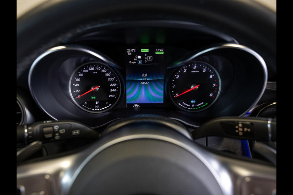 Mercedes-Benz C-Klasse Estate 300 e Business Solution AMG / 320pk / Panorama dak / Trekhaak / Multibeam /