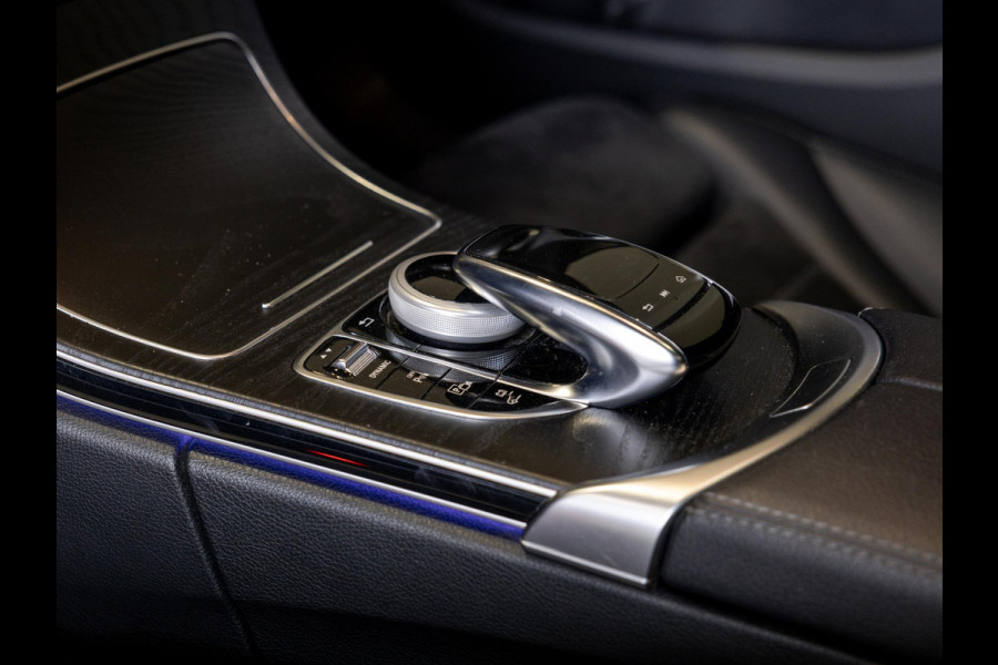 Mercedes-Benz C-Klasse Estate 300 e Business Solution AMG / 320pk / Panorama dak / Trekhaak / Multibeam /