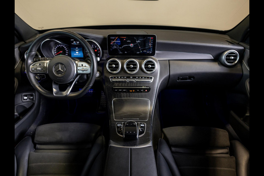 Mercedes-Benz C-Klasse Estate 300 e Business Solution AMG / 320pk / Panorama dak / Trekhaak / Multibeam /