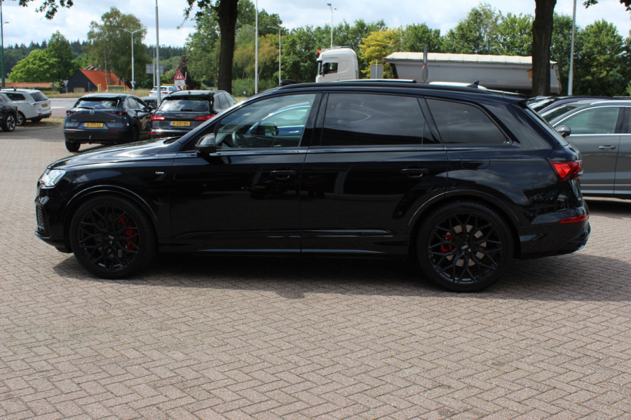 Audi Q7 60 TFSI e quattro Competition / SoH 91,5% / Trekhaak / Panoramadak / 360Camera / Head-up / Softclose / Luchtvering / 22'' / Keyless / Matrix LED / Carbon intr. / Stoelventilatie+Verwarming / Stuurverwarming / Bose / Dodeh