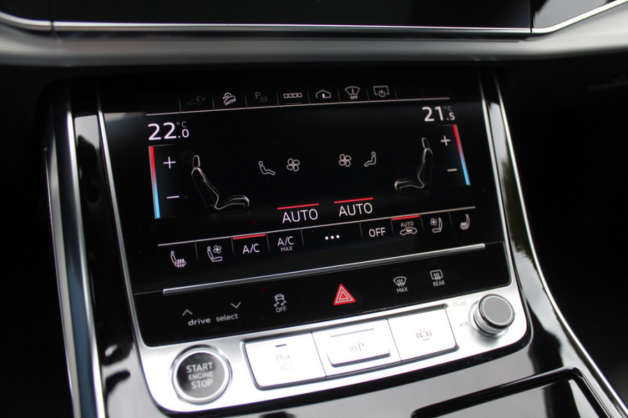 Audi Q7 60 TFSI e quattro Competition / SoH 91,5% / Trekhaak / Panoramadak / 360Camera / Head-up / Softclose / Luchtvering / 22'' / Keyless / Matrix LED / Carbon intr. / Stoelventilatie+Verwarming / Stuurverwarming / Bose / Dodeh