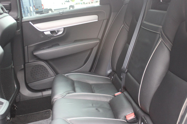 Volvo V90 2.0 T4 190PK R-Design | PANORAMISCH SCHUIF/KANTEL DAK | HARMAN KARDON PREMIUM AUDIO | ELEKTRSICHE VOORSTOELEN MET GEHEUGEN FUNCTIE | STOEL/STUUR VERWARMING | ACHTERBANK VERWARMING | HEAD-UP DISPLAY | MISTLAMPEN VOOR | KEYLESS ENTRY / START | APPLE CARPLAY | ADROID AUTO | ELEKTRISCH BEDIENBARE ACHTERKLEP | ACHTERUITRIJCAMERA | STANDKACHEL |