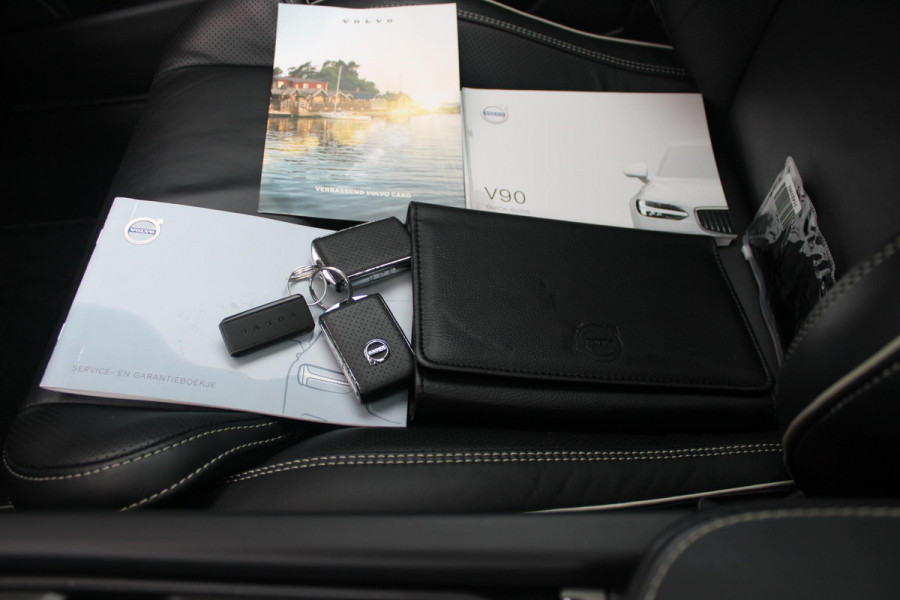 Volvo V90 2.0 T4 190PK R-Design | PANORAMISCH SCHUIF/KANTEL DAK | HARMAN KARDON PREMIUM AUDIO | ELEKTRSICHE VOORSTOELEN MET GEHEUGEN FUNCTIE | STOEL/STUUR VERWARMING | ACHTERBANK VERWARMING | HEAD-UP DISPLAY | MISTLAMPEN VOOR | KEYLESS ENTRY / START | APPLE CARPLAY | ADROID AUTO | ELEKTRISCH BEDIENBARE ACHTERKLEP | ACHTERUITRIJCAMERA | STANDKACHEL |