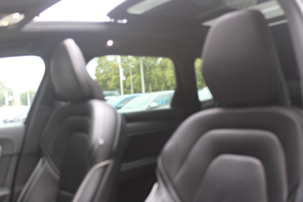 Volvo V90 2.0 T4 190PK R-Design | PANORAMISCH SCHUIF/KANTEL DAK | HARMAN KARDON PREMIUM AUDIO | ELEKTRSICHE VOORSTOELEN MET GEHEUGEN FUNCTIE | STOEL/STUUR VERWARMING | ACHTERBANK VERWARMING | HEAD-UP DISPLAY | MISTLAMPEN VOOR | KEYLESS ENTRY / START | APPLE CARPLAY | ADROID AUTO | ELEKTRISCH BEDIENBARE ACHTERKLEP | ACHTERUITRIJCAMERA | STANDKACHEL |