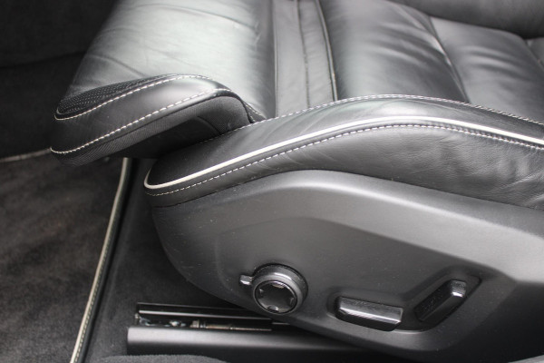 Volvo V90 2.0 T4 190PK R-Design | PANORAMISCH SCHUIF/KANTEL DAK | HARMAN KARDON PREMIUM AUDIO | ELEKTRSICHE VOORSTOELEN MET GEHEUGEN FUNCTIE | STOEL/STUUR VERWARMING | ACHTERBANK VERWARMING | HEAD-UP DISPLAY | MISTLAMPEN VOOR | KEYLESS ENTRY / START | APPLE CARPLAY | ADROID AUTO | ELEKTRISCH BEDIENBARE ACHTERKLEP | ACHTERUITRIJCAMERA | STANDKACHEL |