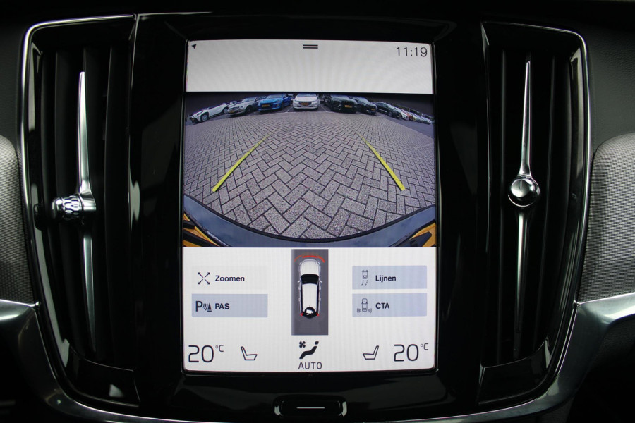 Volvo V90 2.0 T4 190PK R-Design | PANORAMISCH SCHUIF/KANTEL DAK | HARMAN KARDON PREMIUM AUDIO | ELEKTRSICHE VOORSTOELEN MET GEHEUGEN FUNCTIE | STOEL/STUUR VERWARMING | ACHTERBANK VERWARMING | HEAD-UP DISPLAY | MISTLAMPEN VOOR | KEYLESS ENTRY / START | APPLE CARPLAY | ADROID AUTO | ELEKTRISCH BEDIENBARE ACHTERKLEP | ACHTERUITRIJCAMERA | STANDKACHEL |