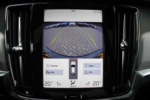 Volvo V90 2.0 T4 190PK R-Design | PANORAMISCH SCHUIF/KANTEL DAK | HARMAN KARDON PREMIUM AUDIO | ELEKTRSICHE VOORSTOELEN MET GEHEUGEN FUNCTIE | STOEL/STUUR VERWARMING | ACHTERBANK VERWARMING | HEAD-UP DISPLAY | MISTLAMPEN VOOR | KEYLESS ENTRY / START | APPLE CARPLAY | ADROID AUTO | ELEKTRISCH BEDIENBARE ACHTERKLEP | ACHTERUITRIJCAMERA | STANDKACHEL |