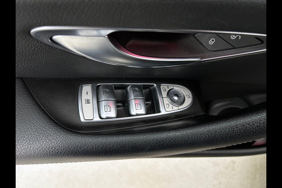 Mercedes-Benz E-Klasse Estate 300 e Avantgarde BLACK-LINE CAMERA | LEER | MATRIX-LED| EL-ACHTERKLEP
