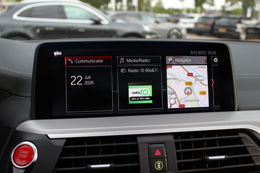 BMW X3 M / Trekhaak / Panoramadak / 360Camera / Head-up / Leder / Harman Kardon / 20'' / Stoelverwarming / Dodehoek / DAB / ACC