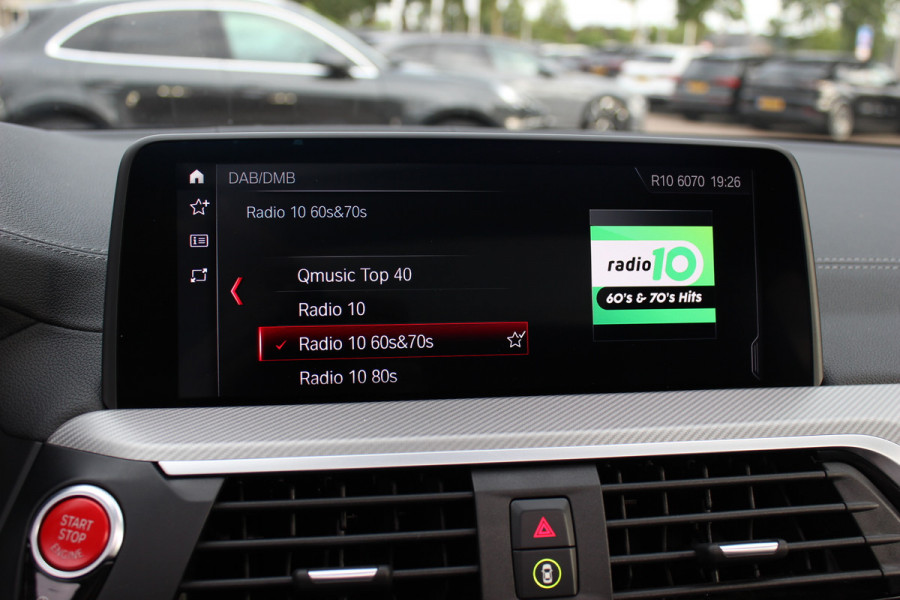 BMW X3 M / Trekhaak / Panoramadak / 360Camera / Head-up / Leder / Harman Kardon / 20'' / Stoelverwarming / Dodehoek / DAB / ACC