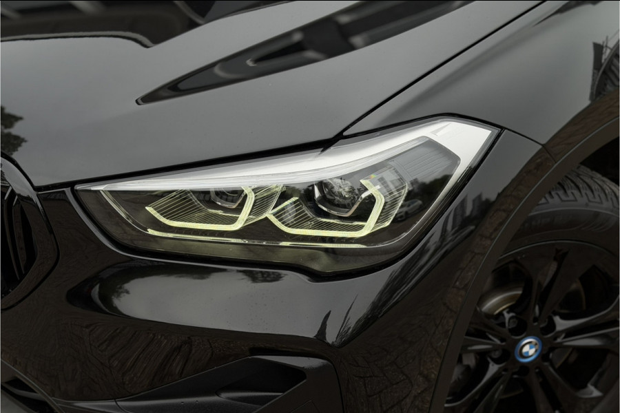 BMW X1 xDrive25e | Leder | Head-Up | PDC V+A | LED | Elektrische Klep | 35x op voorraad !
