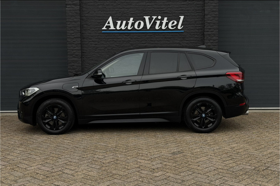 BMW X1 xDrive25e | Leder | Head-Up | PDC V+A | LED | Elektrische Klep | 35x op voorraad !