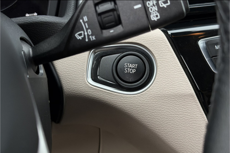 BMW X1 xDrive25e | Leder | Head-Up | PDC V+A | LED | Elektrische Klep | 35x op voorraad !