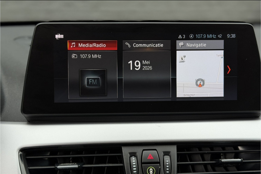 BMW X1 xDrive25e | Leder | Head-Up | PDC V+A | LED | Elektrische Klep | 35x op voorraad !