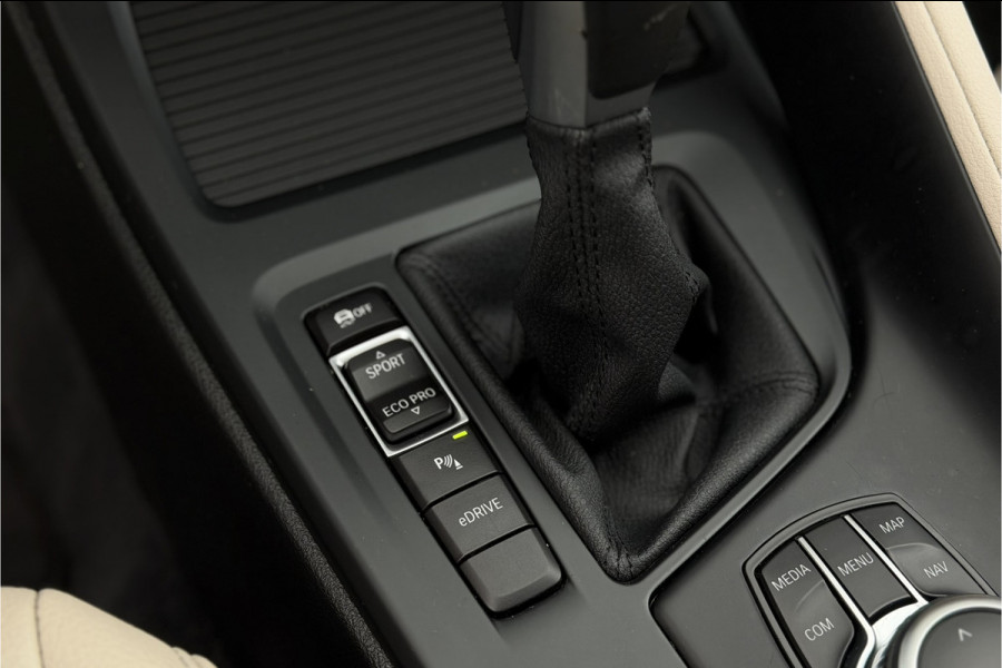 BMW X1 xDrive25e | Leder | Head-Up | PDC V+A | LED | Elektrische Klep | 35x op voorraad !