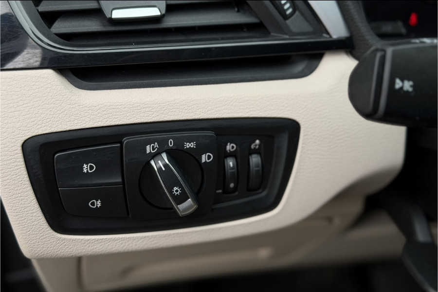 BMW X1 xDrive25e | Leder | Head-Up | PDC V+A | LED | Elektrische Klep | 35x op voorraad !