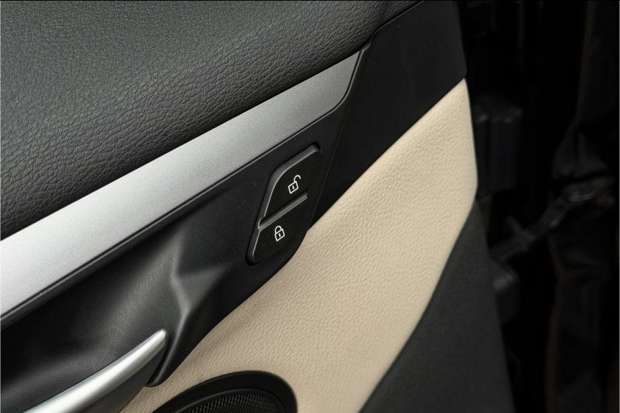 BMW X1 xDrive25e | Leder | Head-Up | PDC V+A | LED | Elektrische Klep | 35x op voorraad !