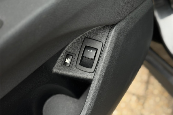 BMW X1 xDrive25e | Leder | Head-Up | PDC V+A | LED | Elektrische Klep | 35x op voorraad !