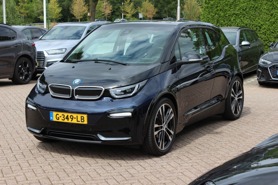 BMW i3 S Executive Edition 120Ah 42 kWh / SoH 89,4% / Camera / CarPlay / 20'' / Stoelverwarming / DAB / ACC / Warmtepomp
